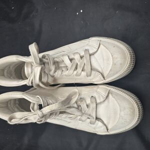 Rocket Dog White Canvas Sneakers with Vulcanized Sole